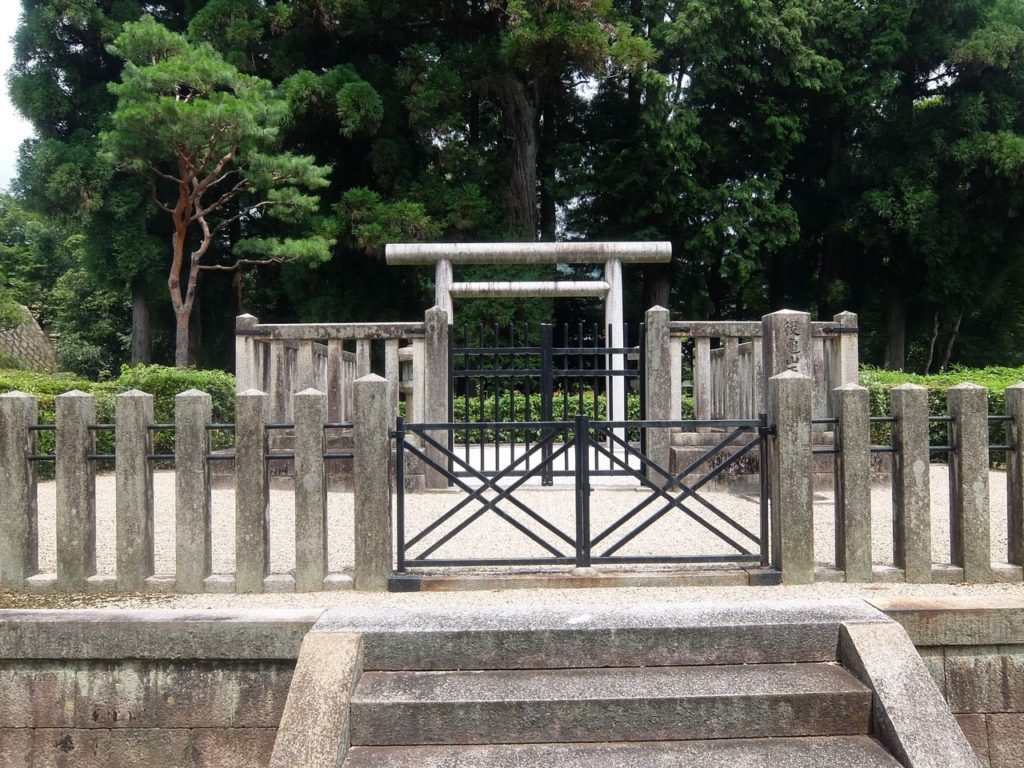 後龜山天皇・嵯峨小倉陵