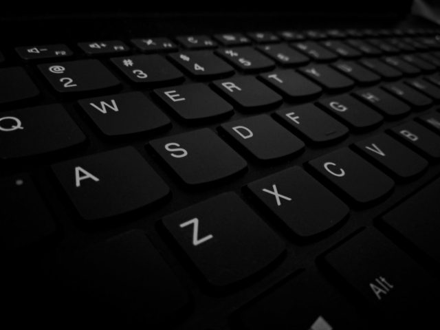 WordPressのショートコードってHTMLタグの属性値としては使用出来ない。 WordPressのショートコードってHTMLタグの属性値としては使用出来ない。